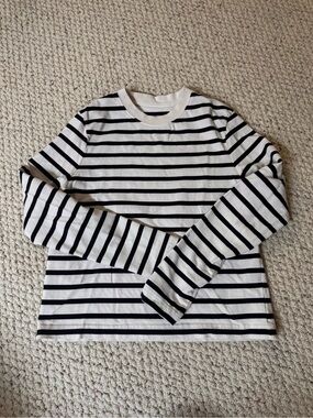 Heavy cotton blend Striped Black & White Long-Sleeved Kids Top-  no brand